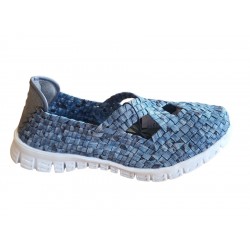 ballerine à brides croisées